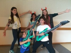 Wenns schachlich nicht läuft, gründen wir halt ne Band...